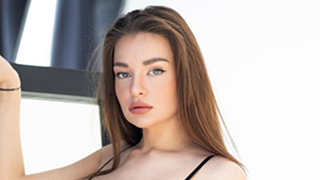 Porn videos with MelonyQ - PORNSTARS.TUBE