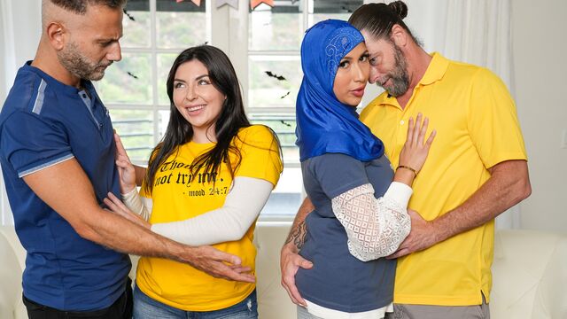 Doggystyle porn with Keira Croft and Penelope Woods