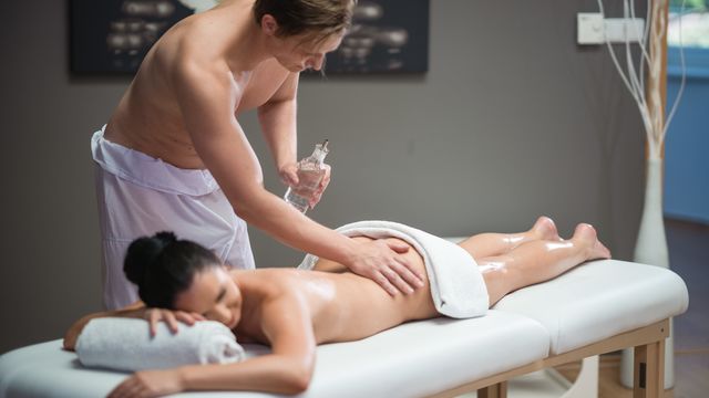 Oiled screw with Kittina Clairette