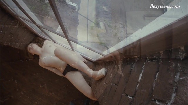 Gymnast Pussy movie from Grab