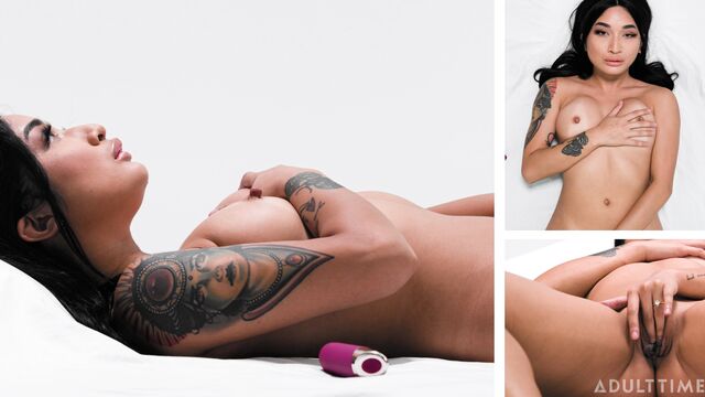 Masturbation porn with Avery Black