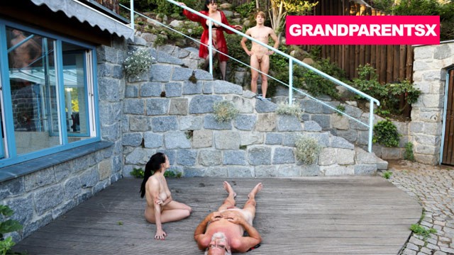 Masturbate smut with Nicole Love from Grab