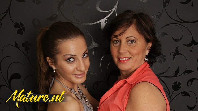 Fingering porn from Grab