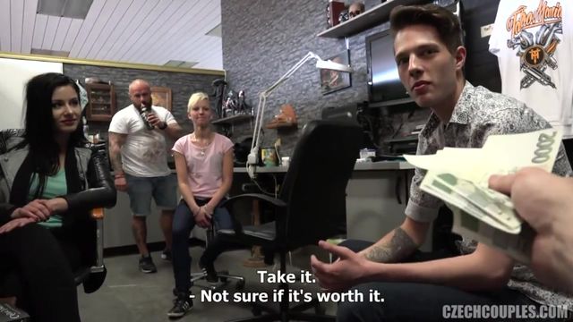 Legs On Shoulders video with Amateur