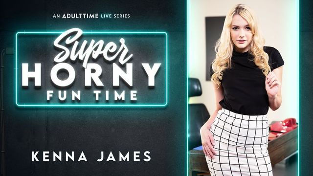 Fingering sex with Kenna James