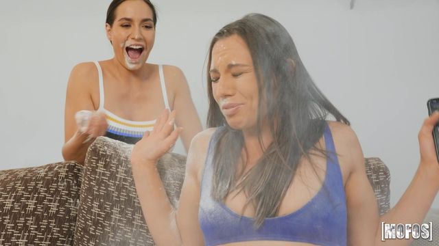 Pornstar movie with Aidra Fox and Desiree Dulce