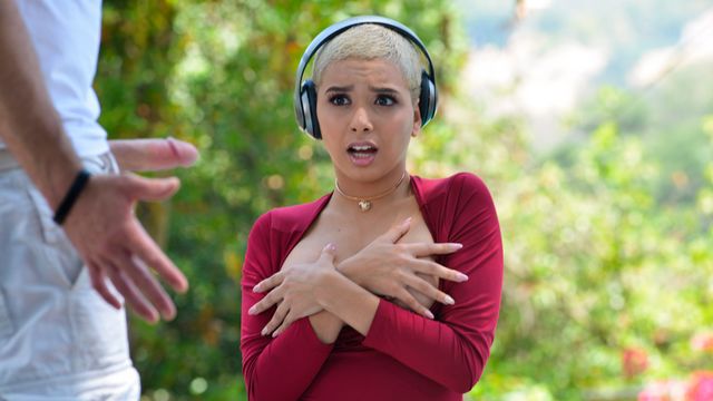 Piercing bang with Aaliyah Hadid