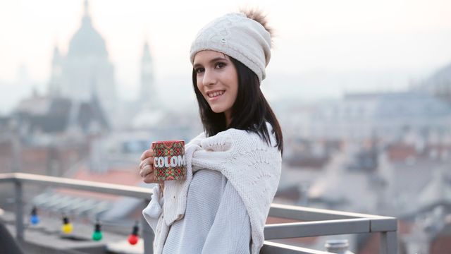 Kissing action with Nikki Fox