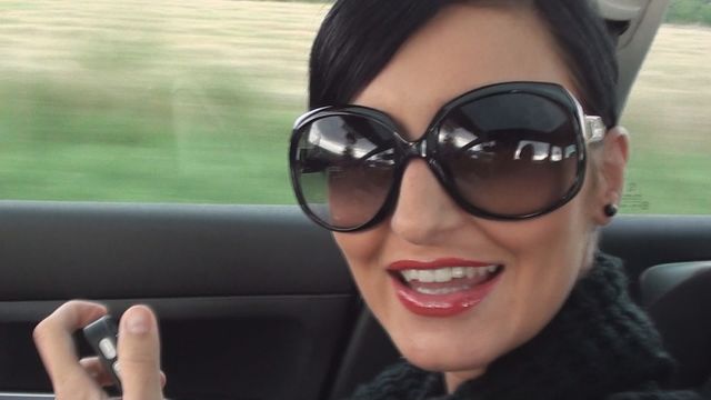 Legs On Shoulders scene with Amateur