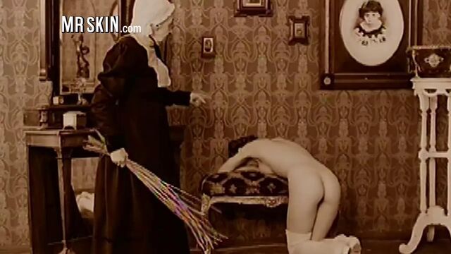 Skirt screw with Amateur