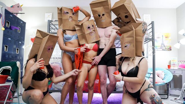 Young (18+) film with Barbie Dracula, Freya Von Doom, Kira Handcock and Selina Bentz