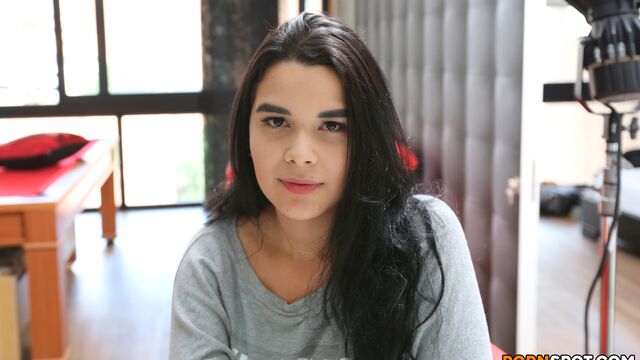 Oral screw with Inna Davis