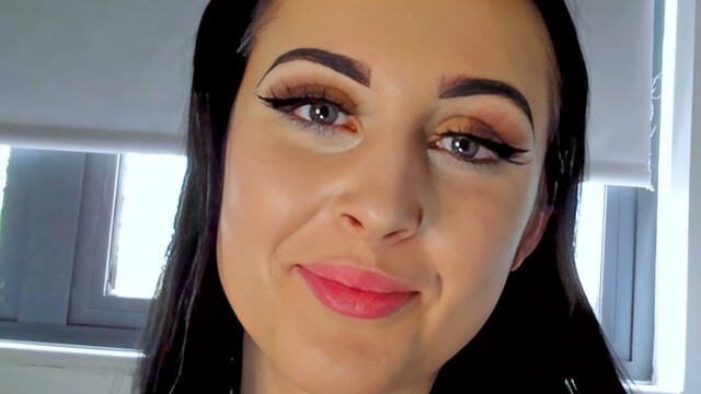 Cute Teen (18+) smut from Grab