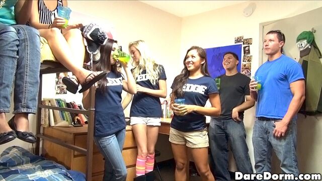 Teen (18+) screw with Dillion Harper, Lex Chevelle, Roxxi Silver and Smokey Jade