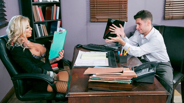 Curvy action with Britney Shannon