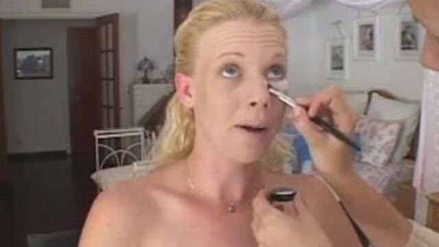 Handjob video with Freddie Elle from Grab