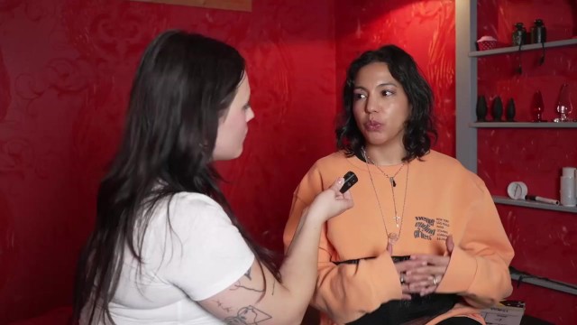 Pornstar smut with Mia Stone and Miss Flora from Grab