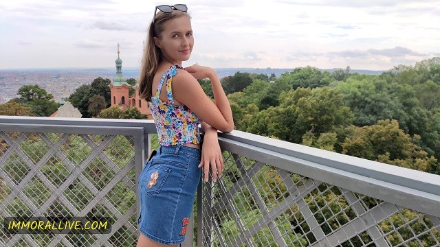 Cumshot porn with Charlie Dean, Matt Bird and Stacy Cruz from Grab