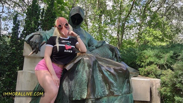 Blowjob porn with Christina Shine from Grab