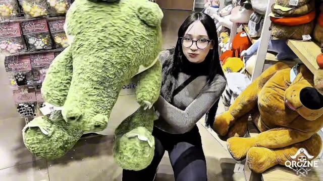 Feet scene with Amberzinha, QroZne and ZNE STUDIOS from Grab