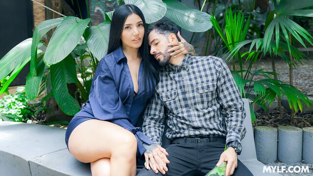 Straight Hair film with La Rola