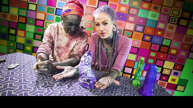 Unboxing smut with Anuskatzz and Lily Lu from Grab