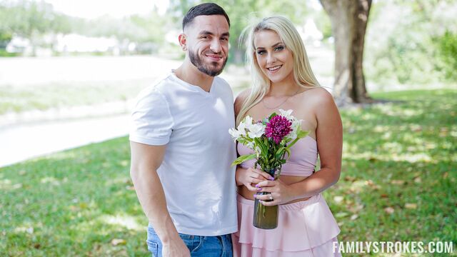 Doggystyle action with Indica Monroe