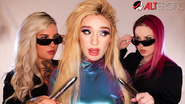 Inked porn with Darcy Diamond, Lady Lazarus and Misha Montana from Grab