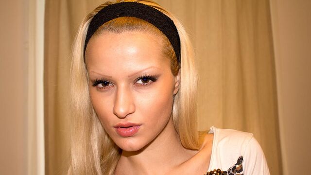 Medium Size Tits smut with Cherry Kiss