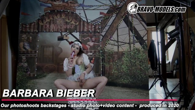 Cosplay video with Barbara Bieber from Grab