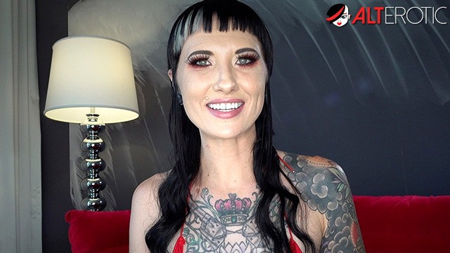 Tattooed smut with Kristy Lee and Lee from Grab