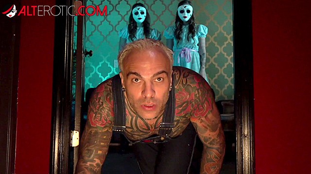 Masturbate video with Sami White and Sascha Ink from Grab