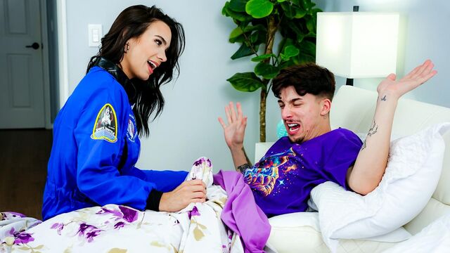 Long Legs video with Ivy Ireland