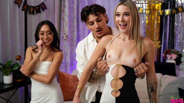 Natural Tits smut with Jade Kimiko and Thea Summer