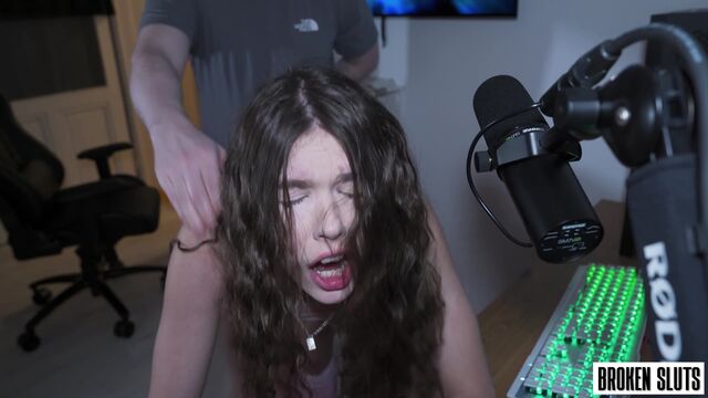 Curvy sex with Princess Alice