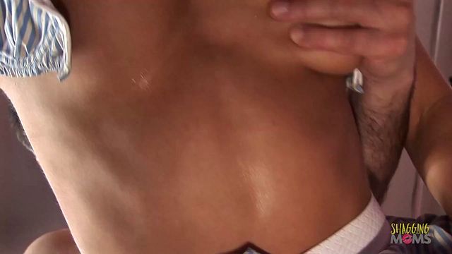 Nurse screw from Grab