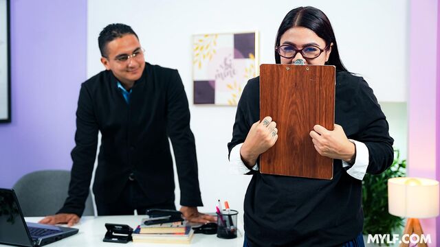 Curvy porn with Silvana Lee