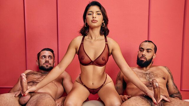 Medium Size Tits video with Hazel Heart