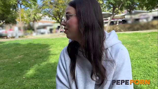 Foreplay smut from Grab