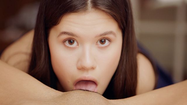 Lesbian action with Evelin Elle from Grab