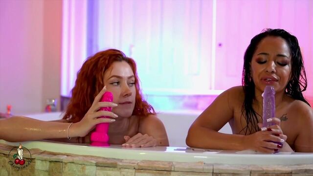 Kissing porn with Cherry Candle and Moniqita Emfadada