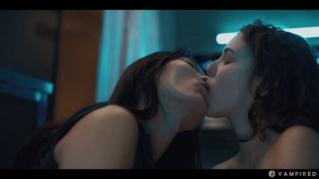 Romantic bang with Leana Lovings and Lucy Mochi from Grab