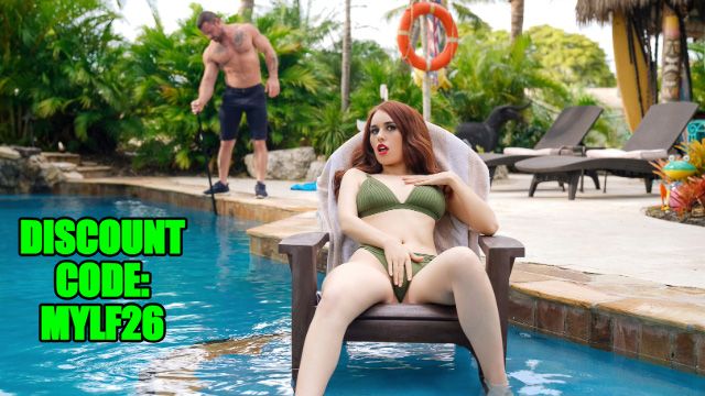 Hardcore video with Jennifer White, Kenzie Taylor, Lilly Hall and Mona Azar from Grab