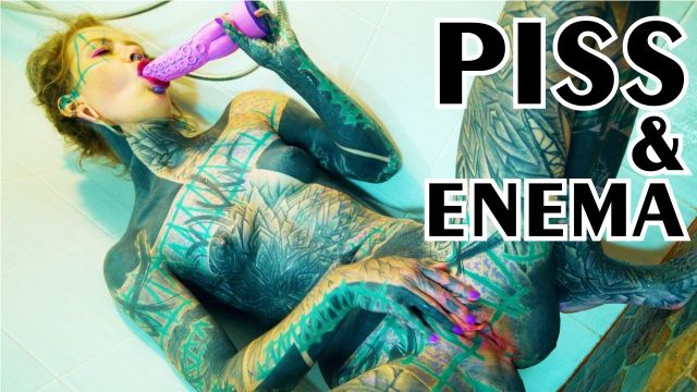 Female Orgasm scene with Anuskatzz from Grab