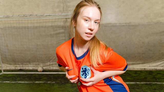 Young (18+) bang with Alice Klay