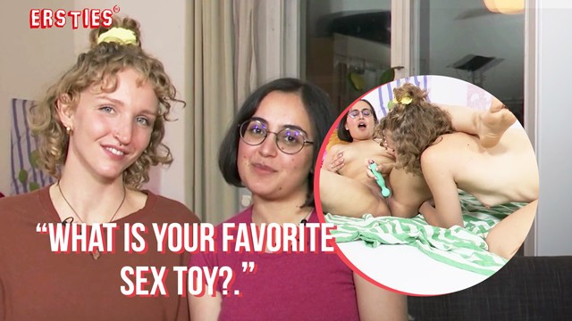 Girls Making Out video with Jasmina from Grab