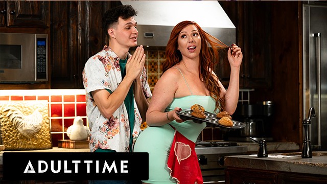 Huge Natural Tits movie with Josh Rivers and Lauren Phillips from Grab