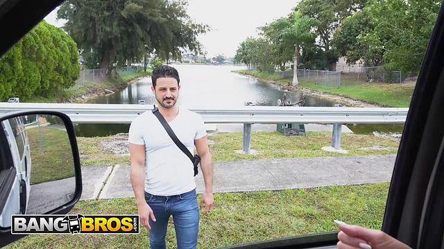 Facial screw with Rachael Cavalli and Tony Marzo from Grab