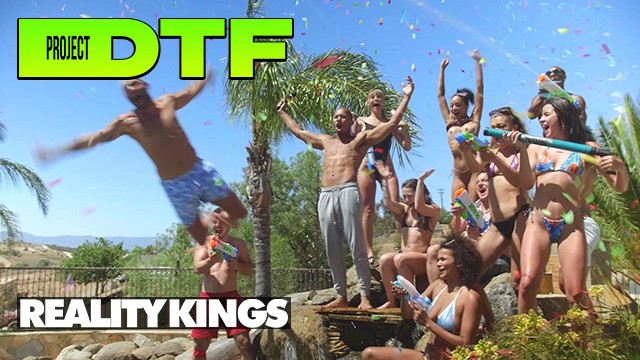 Big Tits porn with Destiny Cruz, Lulu Chu and Scarlit Scandal from Grab