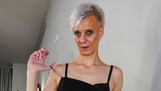 Medium Size Tits action with Espoir